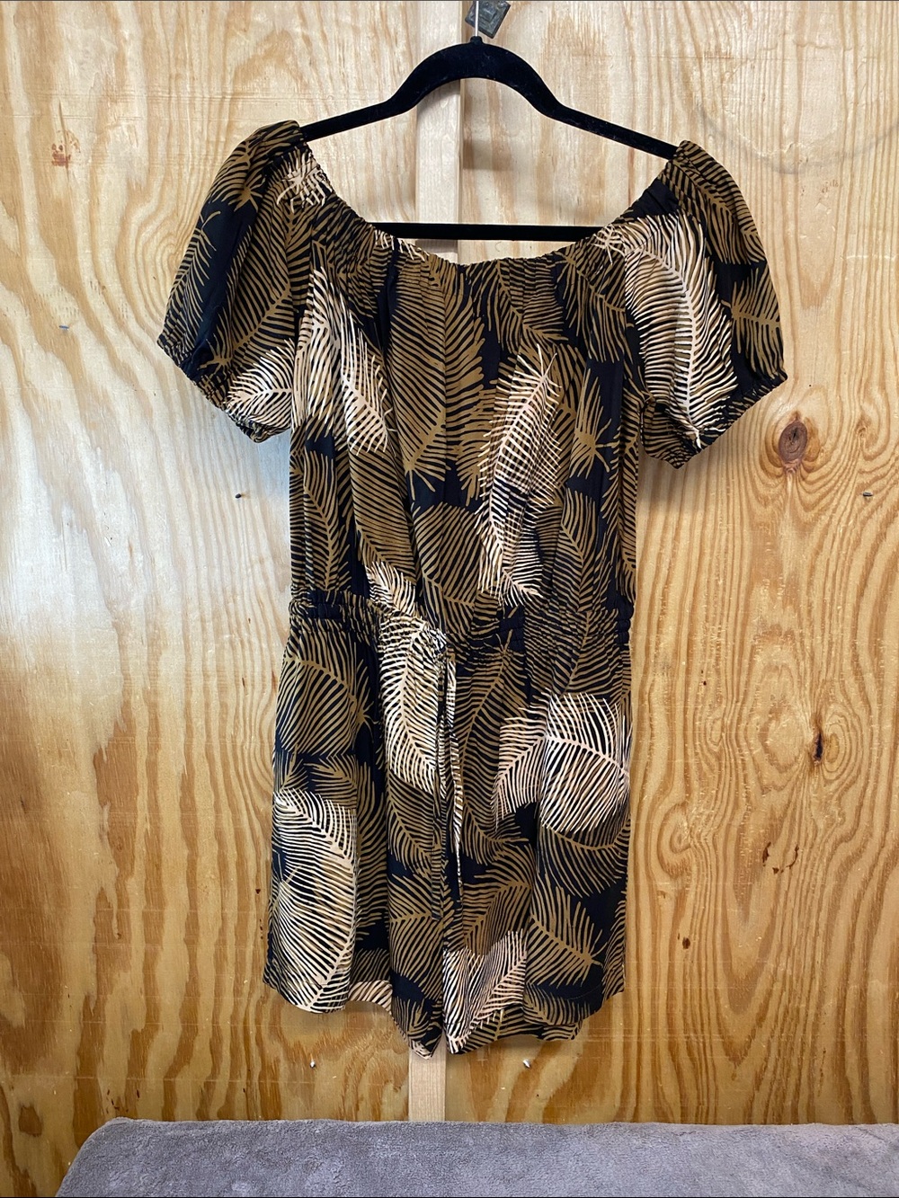 Caribelle Batik short romper size S/M NWT